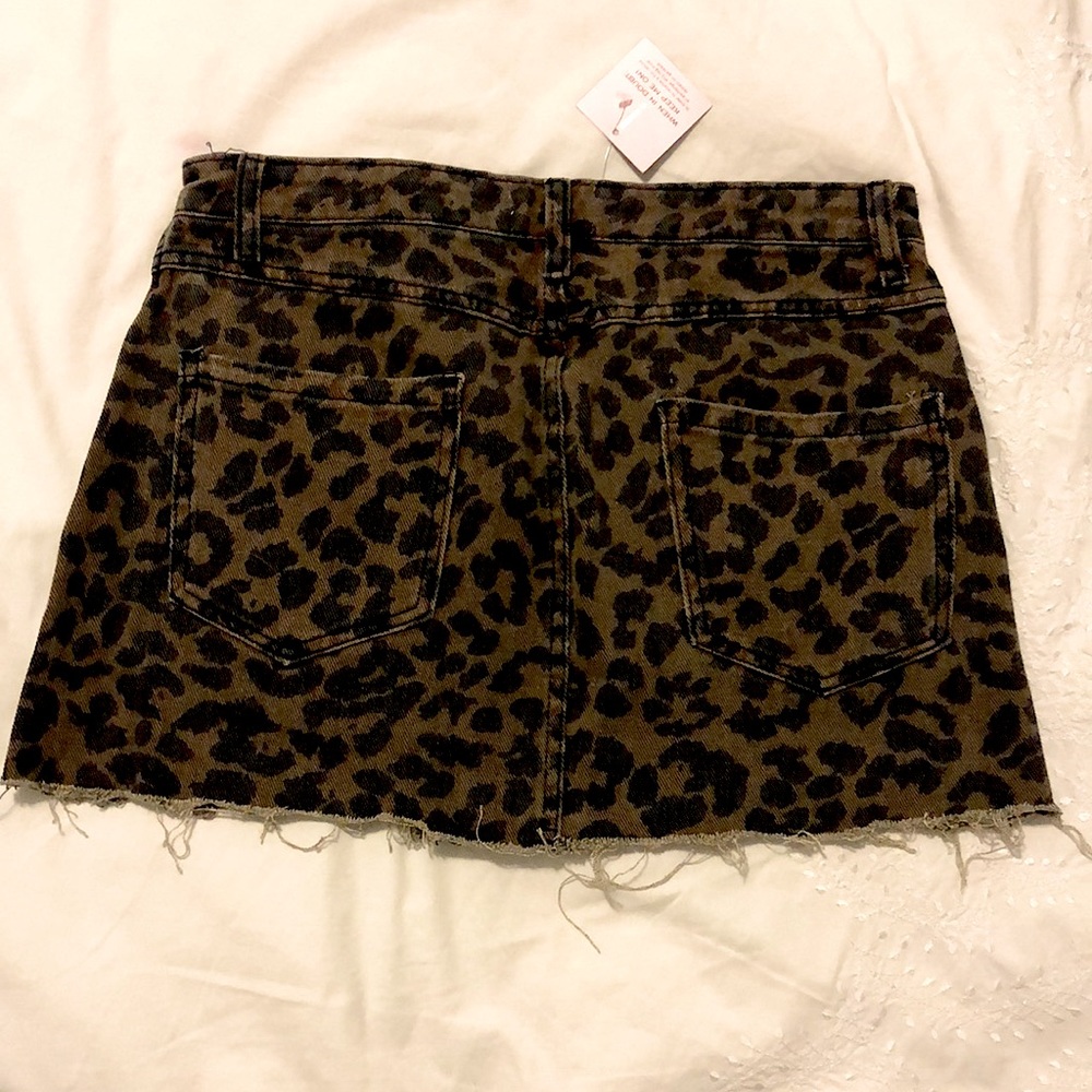 Animal Print Skirt with stylish rips🦒 🦓